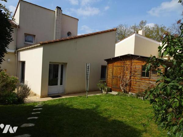 Maison 4 chambres à étage