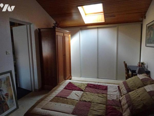 Maison 4 chambres à étage