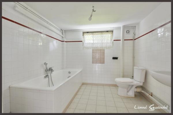 Maison familiale à vendre 4 chambres et garage sur la commune de Pineuilh (33)