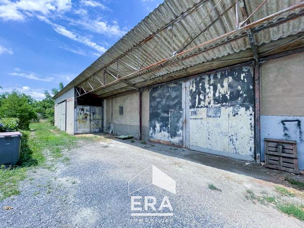 Entrepot 280m² sur un grand terrain constructible Albi