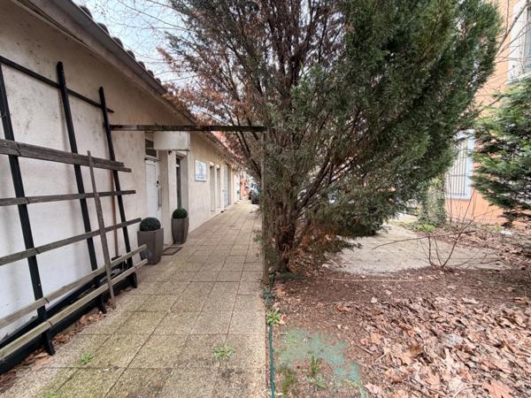 Local/bureau à louer VILLEURBANNE (69), atypique local sur cours de 130m2, commercial ou bureaux+petit atelier, cours Émile zola