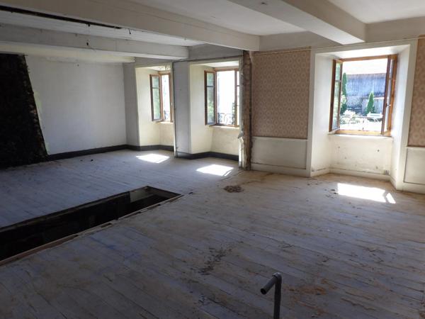 Maison à vendre 4 pièces GIAT (63)