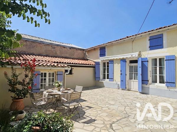 Maison à vendre 5 pièces 80 m² Saint-Jean-d'Angély