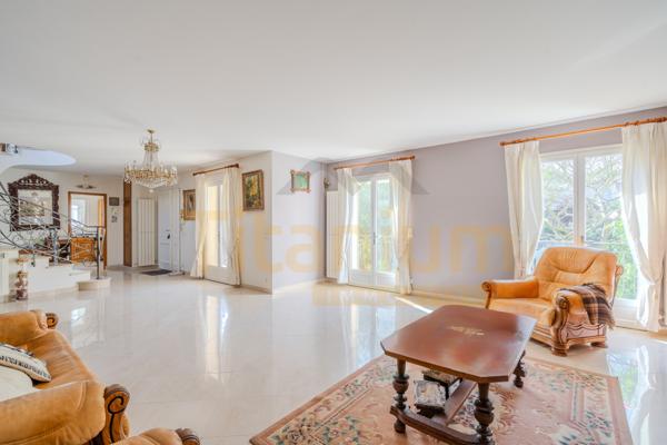Le Raincy (93340) Le Raincy - Quartier Thiers - 3 chambres - Sous-sol total