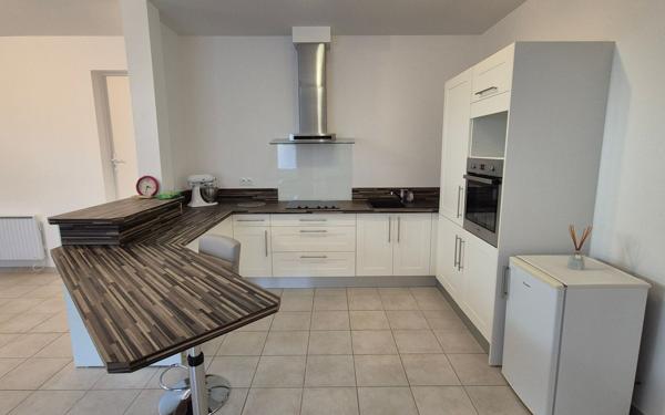 Maison à vendre    7 pièces •  Ygos-Saint-Saturnin