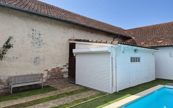 Maison à vendre    7 pièces •  Ygos-Saint-Saturnin