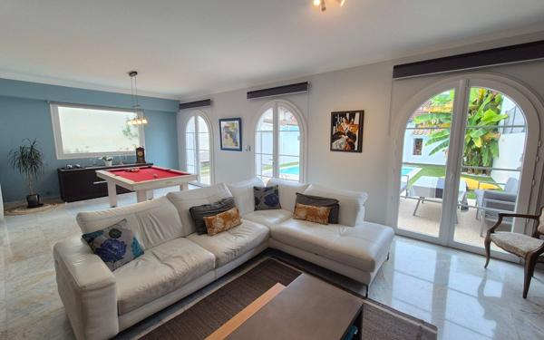 Maison à vendre    7 pièces •  Ygos-Saint-Saturnin