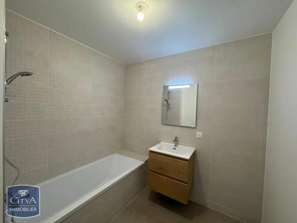 Appartement à louer 2 pièces 44.69m² Ornex (01210)