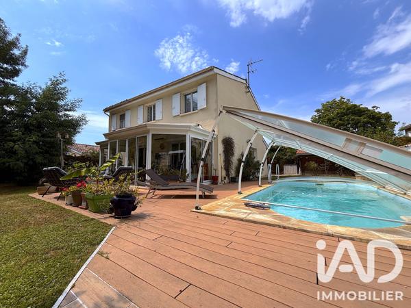 Maison à vendre 8 pièces 154 m² Mérignac