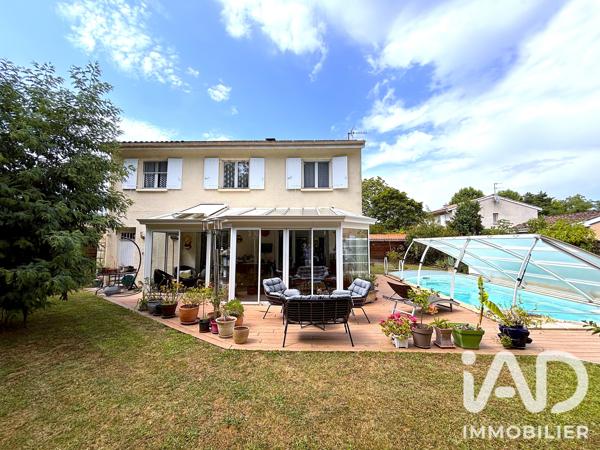 Maison à vendre 8 pièces 154 m² Mérignac