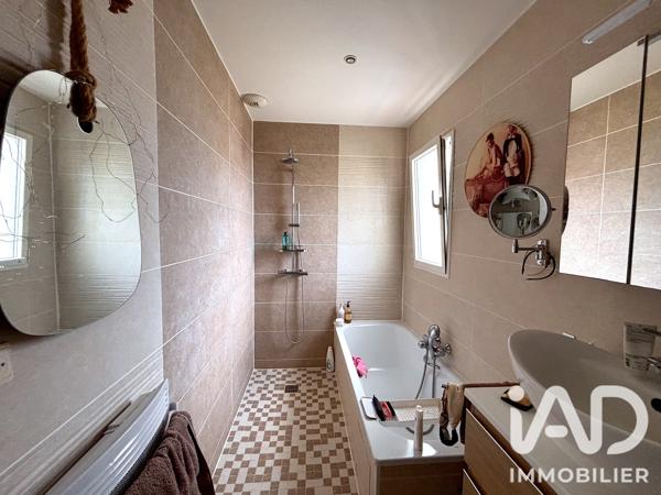 Maison à vendre 8 pièces 154 m² Mérignac