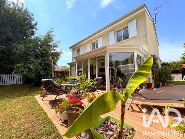 Maison à vendre 8 pièces 154 m² Mérignac