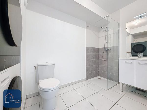 Maison mitoyenne T4 Jardin arboré et intimiste 2 stationnements Saint-Jean-de-Gonville 01630