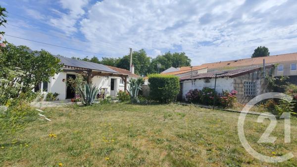 Maison à vendre  4 pièces - 59 m 2   CHALLANS  - 85