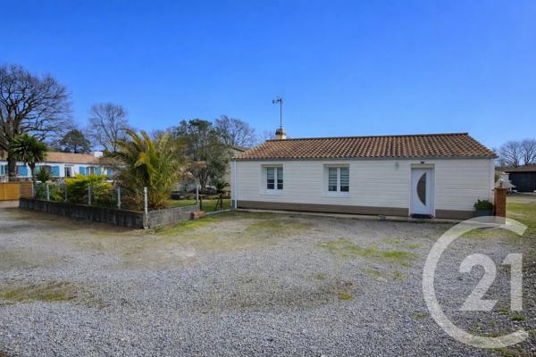 Maison à vendre  4 pièces - 59 m 2   CHALLANS  - 85
