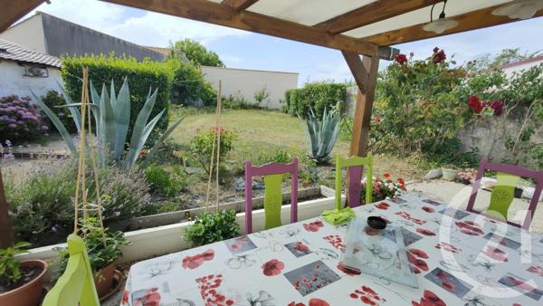 Maison à vendre  4 pièces - 59 m 2   CHALLANS  - 85