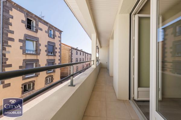 Immeuble à vendre 75.61m² Cébazat (63118)