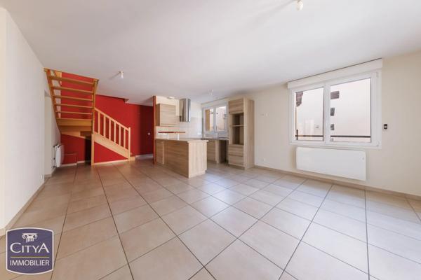 Immeuble à vendre 75.61m² Cébazat (63118)