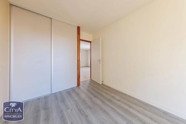 Immeuble à vendre 75.61m² Cébazat (63118)