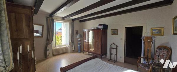 PORNIC CENTRE - Ville Haute. Maison 110 m². Potentiel 180 m².