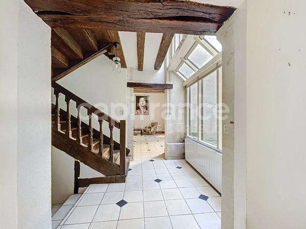 Maison bourgeoise d'exception Tours centre avec garage et jardin