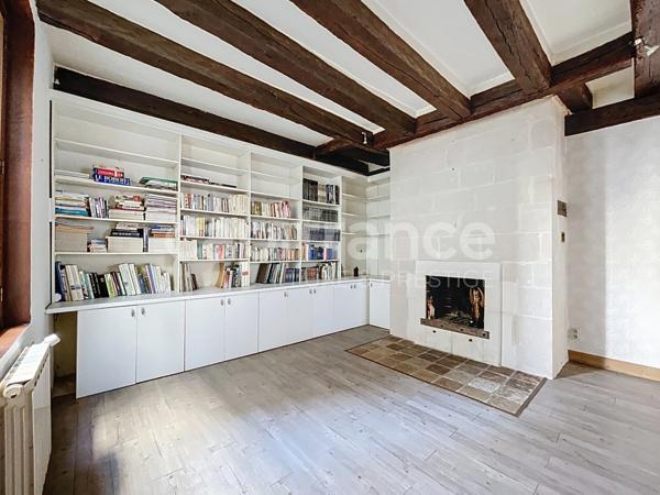 Maison bourgeoise d'exception Tours centre avec garage et jardin