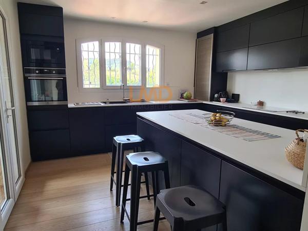 4 Chambres, Piscine, Pool House, Dépendance, 2 Garages, Cave