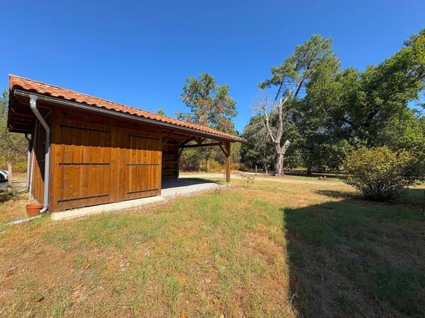 Maison à vendre 5 pièces 132m2 avec dépendances Proche de MONT DE MARSAN (40)