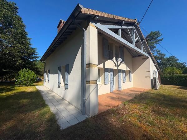 Maison à vendre 5 pièces 132m2 avec dépendances Proche de MONT DE MARSAN (40)
