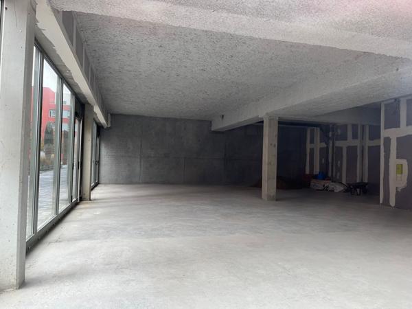 À VENDRE - LOCAUX COMMERCIAUX - 175 M2 - LILLE