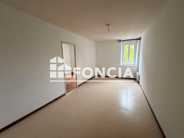 Location Appartement 2 pièces 37.9 m² - 139 RUE SAUMUROISE Angers 49000