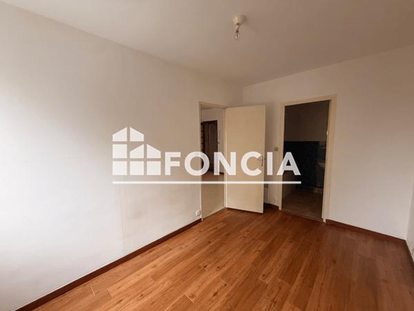 Location Appartement 2 pièces 37.9 m² - 139 RUE SAUMUROISE Angers 49000
