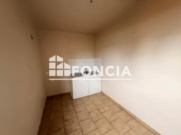 Location Appartement 2 pièces 37.9 m² - 139 RUE SAUMUROISE Angers 49000