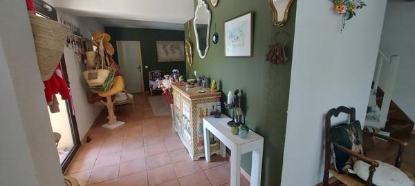 GARD. 30.NIMES. La Cigale. Belle maison de 119 m2 sur terrain arboré de 1250 m² avec piscine quartier Cigale