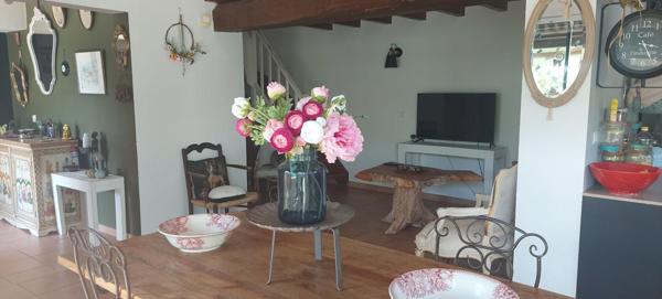 GARD. 30.NIMES. La Cigale. Belle maison de 119 m2 sur terrain arboré de 1250 m² avec piscine quartier Cigale