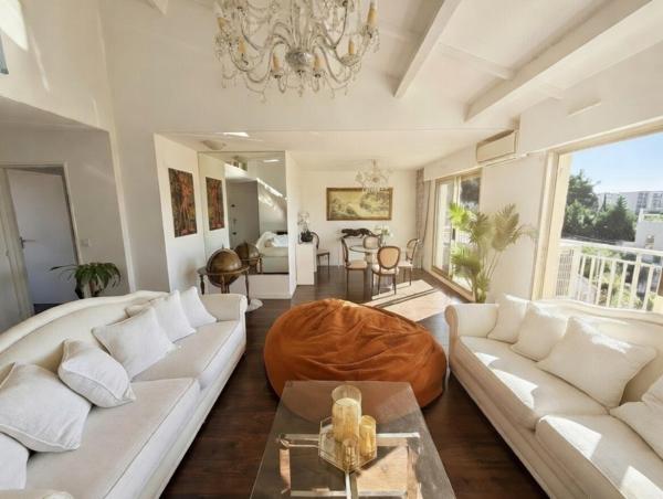 Saint-Raphaël centre appartement 3/4 pièces dernière étage