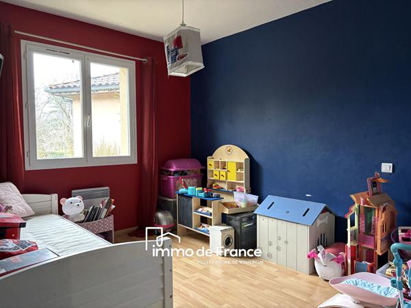 Pavillon de plain-pied de 155 m² avec dépendance et terrain clos