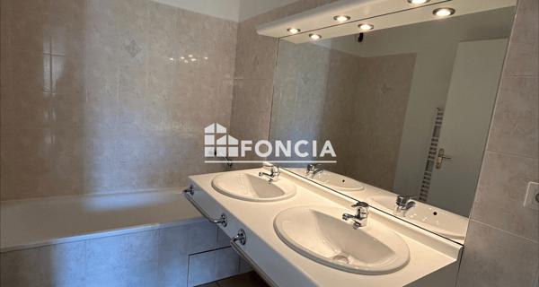Location Appartement 5 pièces 102.42 m² - Annecy 74000