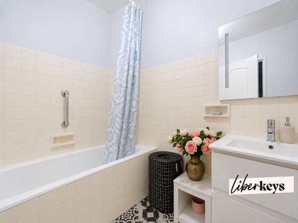 A vendre à Fleury-les-Aubrais (45400) - Appartement 3 pièces avec balcon, cave et parking 
