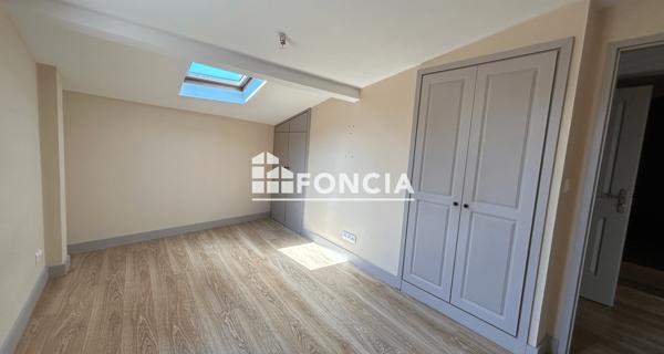 Location Appartement 3 pièces 74.68 m² - Saintes 17100