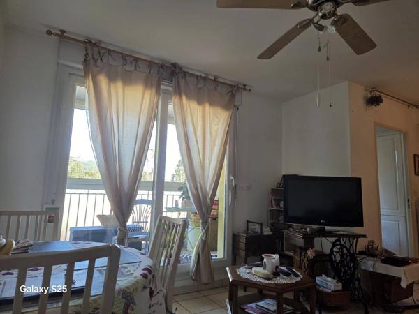 Appartement T3, 2 chambres – 52 m² – Solliès-Pont, Résidence récente avec ascenseur, loggia et parking