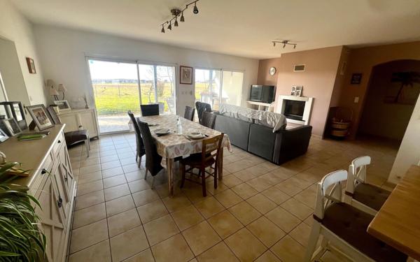 Maison à vendre    6 pièces •  Cozes