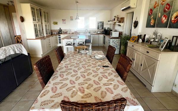 Maison à vendre    6 pièces •  Cozes