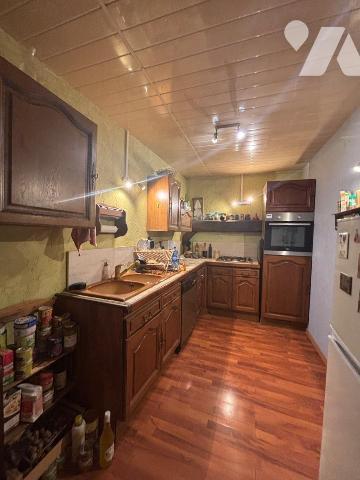 Nouveau mandat, maison située sur la commune de Villers-Le-Tilleul comprenant:

- au rez-de-c...