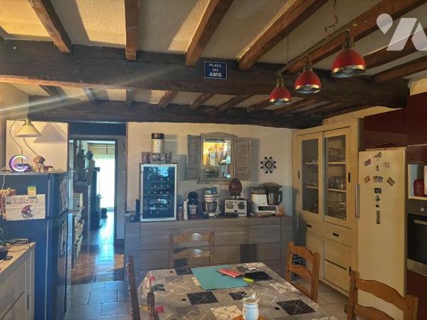 Nouveau mandat, maison située sur la commune de Villers-Le-Tilleul comprenant:

- au rez-de-c...