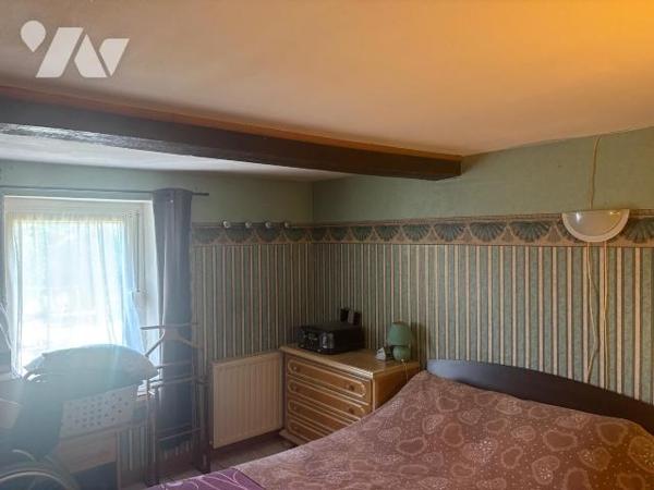 Nouveau mandat, maison située sur la commune de Villers-Le-Tilleul comprenant:

- au rez-de-c...