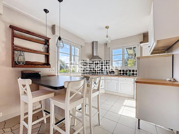 Maison de Charme à Presles : Un Écrin de Paix et de Confort