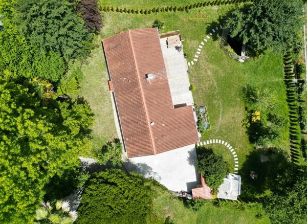 ETXEBERDEA Halsou, 125 m² de plain-pied à l'esprit écolodge
