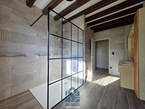 Maison 6 pièce(s) 4 chambre(s) 211.46 m²