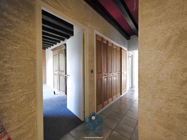 Maison 6 pièce(s) 4 chambre(s) 211.46 m²